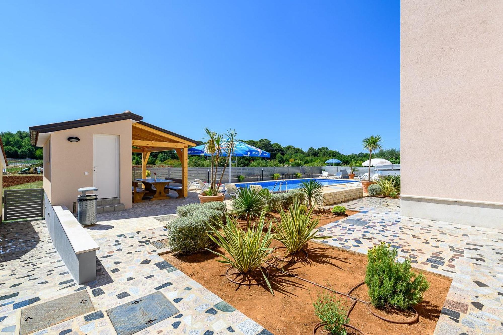 Stancija Amorozo 5 - Apartment N. 7 Porec Ngoại thất bức ảnh
