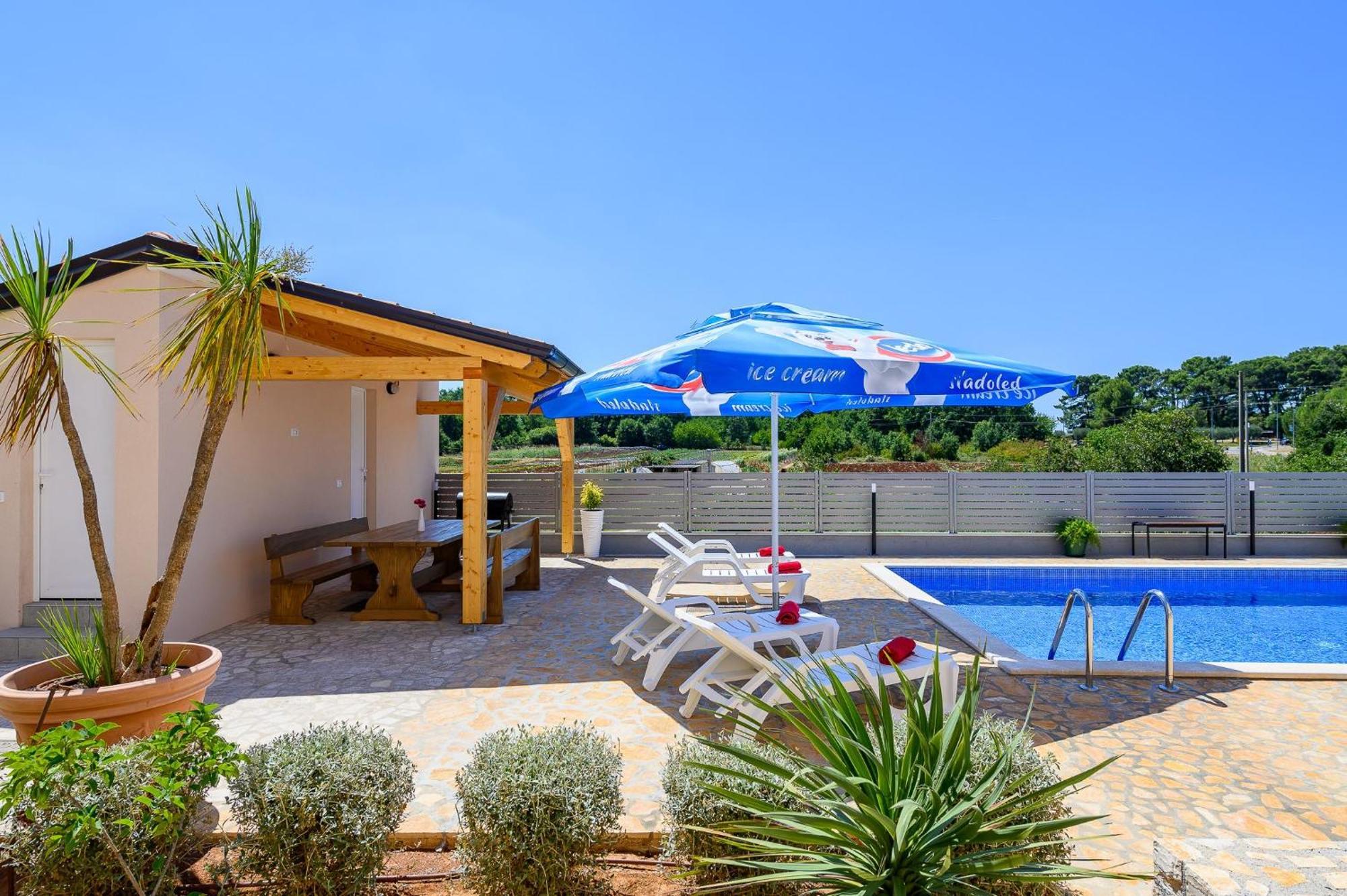 Stancija Amorozo 5 - Apartment N. 7 Porec Ngoại thất bức ảnh